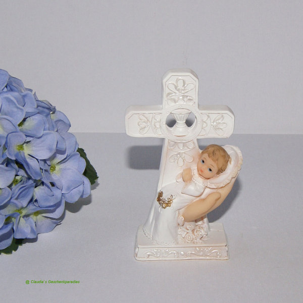 Taufe Baby mit Kreuz R