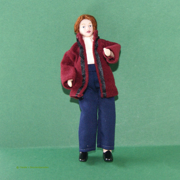 Miniatur Frau in Hosen