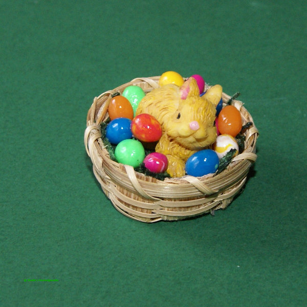 Miniatur Eierkorb mit Hase A