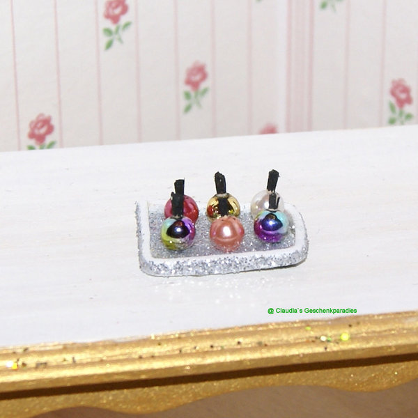 Miniatur Nagellack Display